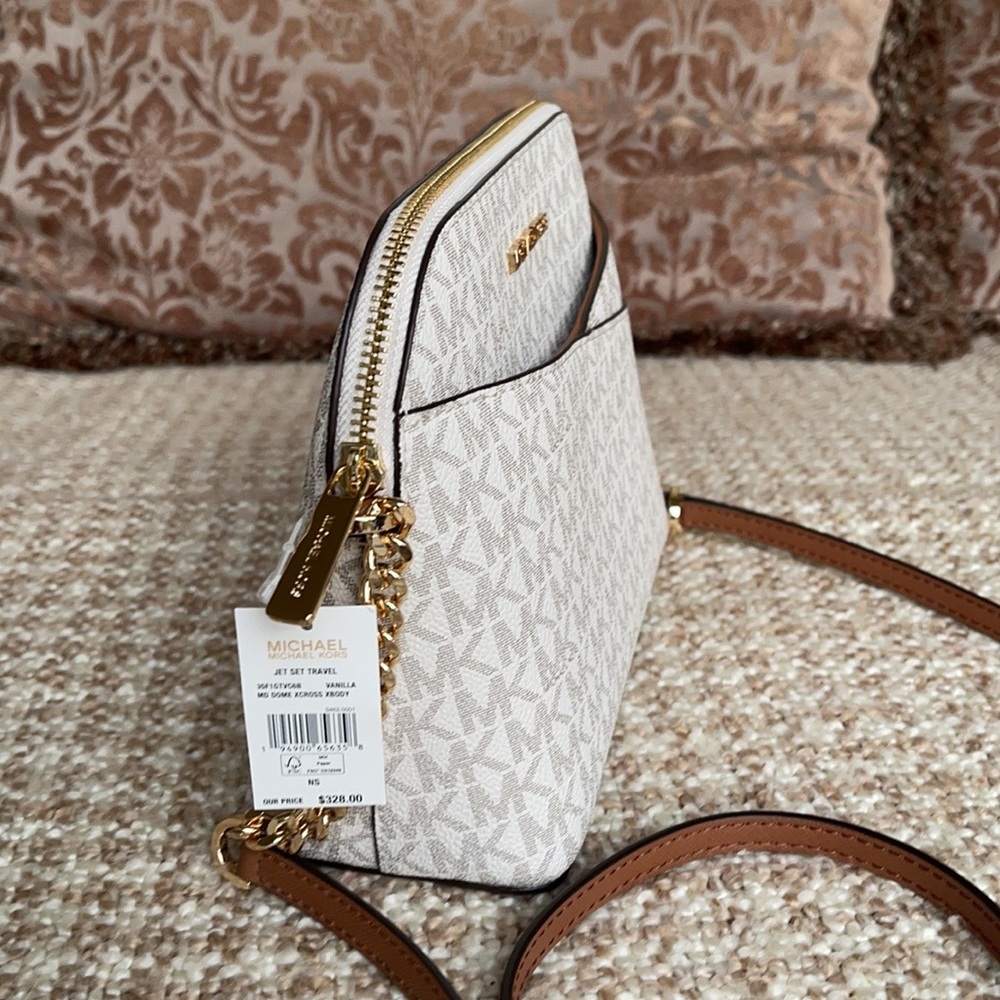 Michael Kors Jet Set Travel Medium Dome Crossbody - Picture 15 of 16